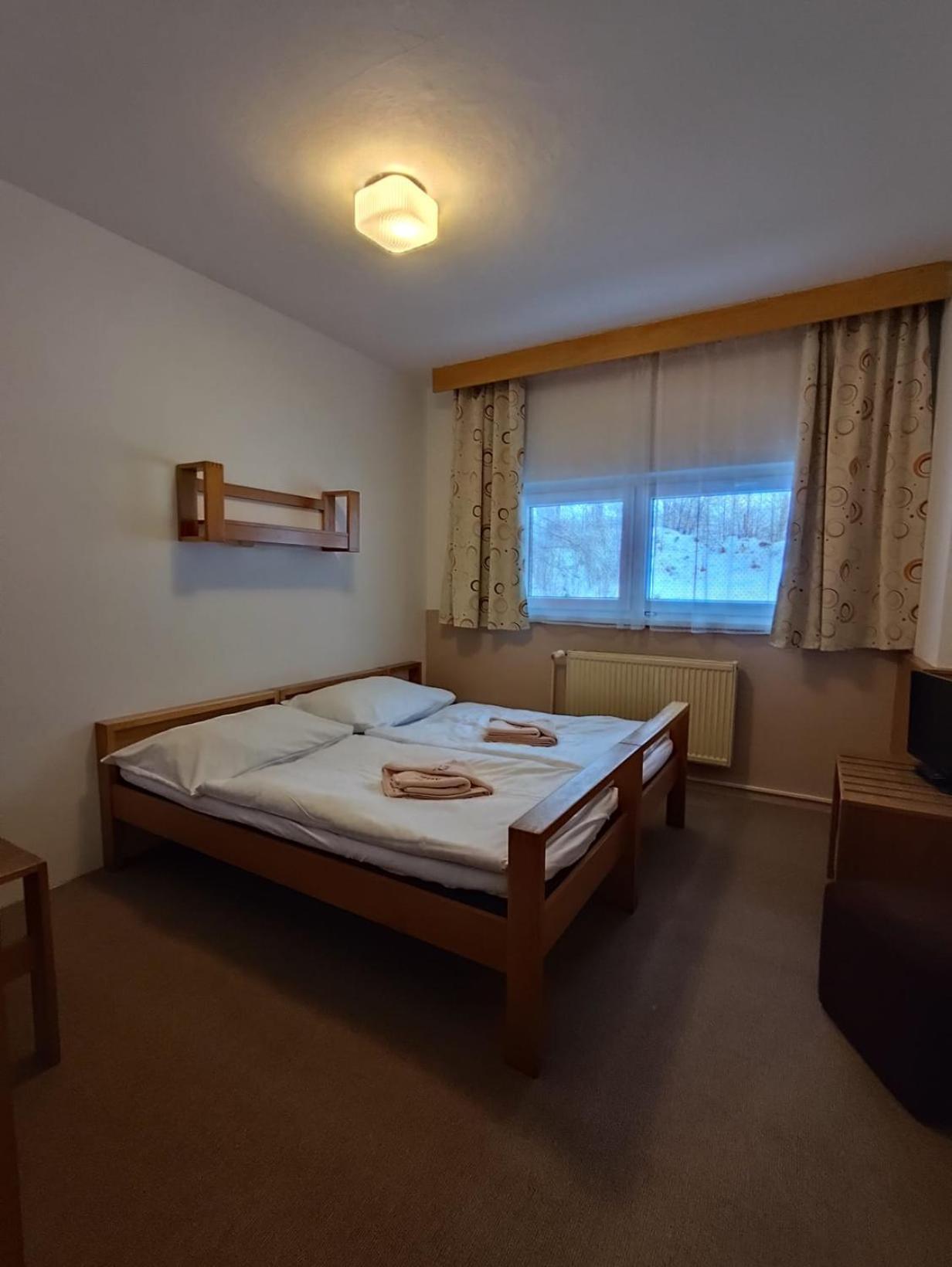 Horsky Hotel Kubat เบเนซโก ภายนอก รูปภาพ